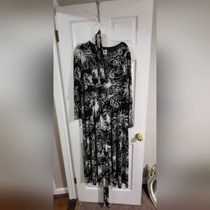 Anne KLEIN FITTED A- Line DRESS Super Cute!